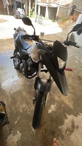 Xre branca 2015