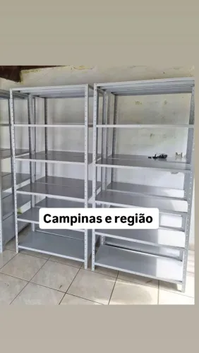 Prateleiras de aço