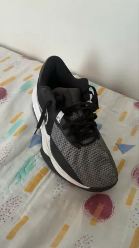 Tênis Nike para quadra