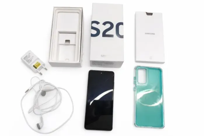 Celular Samsung Galaxy S20 Fe 5g 128gb em estado de novo, com todos acessórios originais!