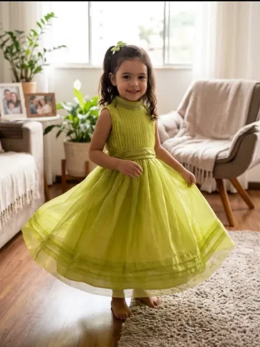 Vestifo.  De festa