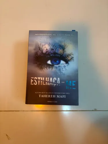 Livro estilhaça- me 