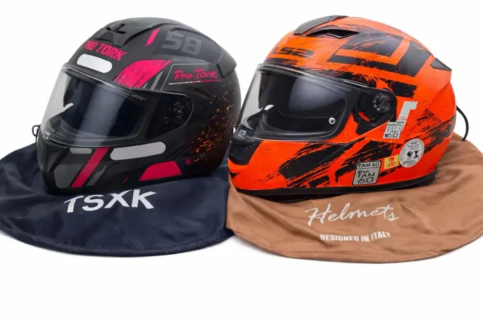 Capacete pro Tork preto com rosa tamanho 58