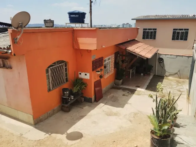 Casa com 3 dormitórios à venda, 120 m² por R$ 550.000,00 - Califórnia - Belo Horizonte/MG