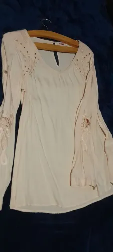 Camisa casual chip tm M com detalhes q dão td charme e estilo.