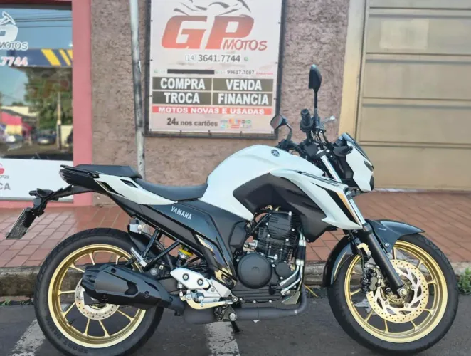 YAMAHA Fazer FZ250