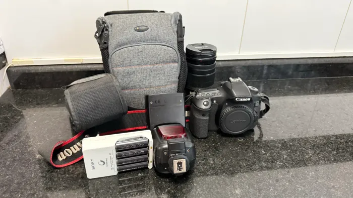 Kit Camera Canon 60d + Lente 18-200mm + Flash Godox