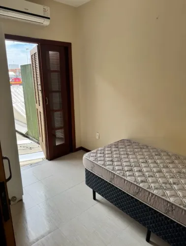 Kitinete/Apto no Coração da Trindade