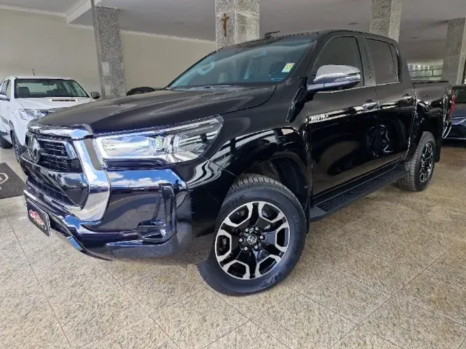 Toyota Hilux CD SRX 4X4 2.8 TDI 16V Diesel Aut. 2025