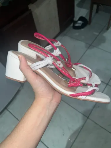 Sapato rosa feminino 