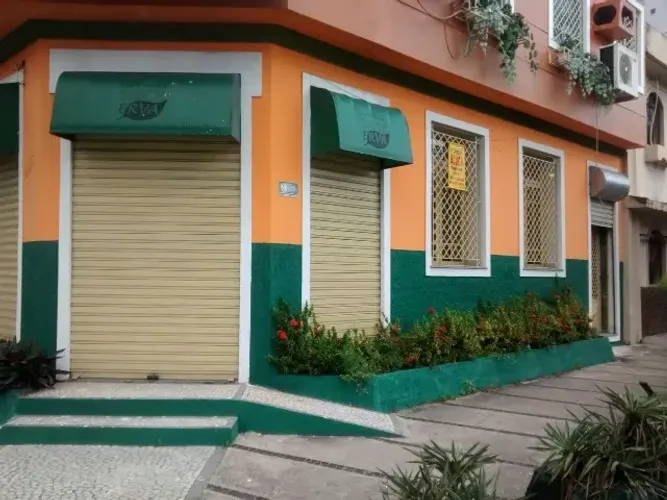 Predio Comercial de esquina na Conselheiro