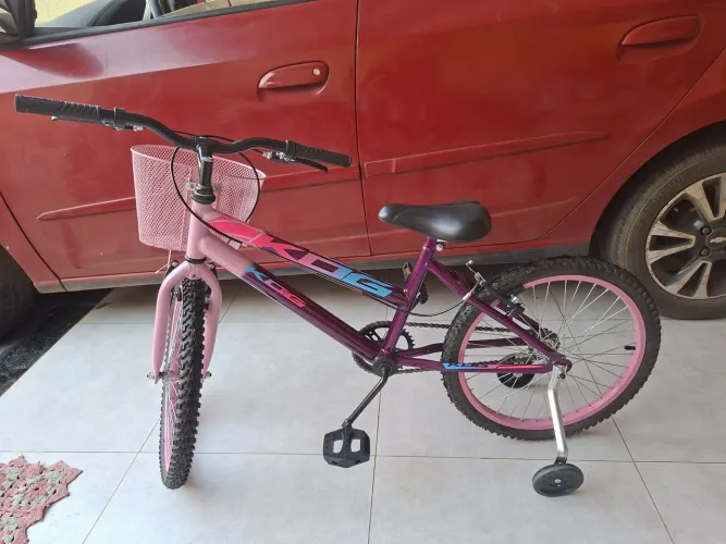 DUAS BICICLETAS INFANTIL FEMININA NOVAS 399,00 CADA