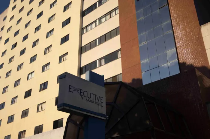 Vendo apartamento no quinto andar mobiliado