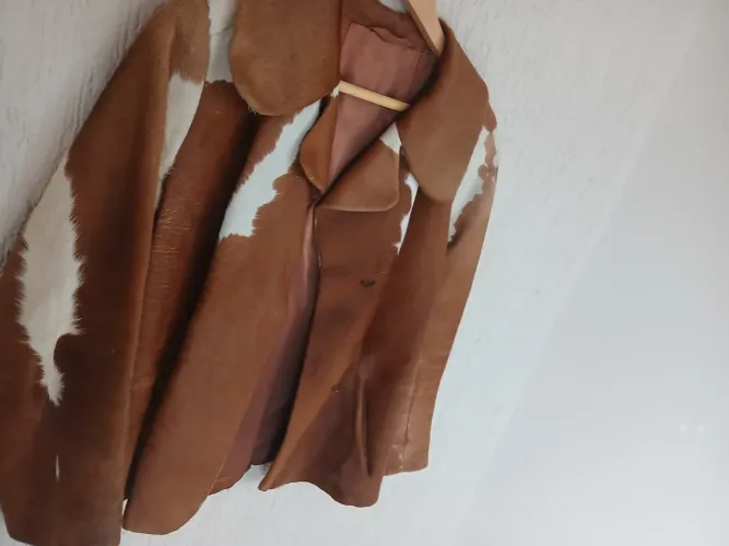 Jaqueta de couro legítimo com pelos