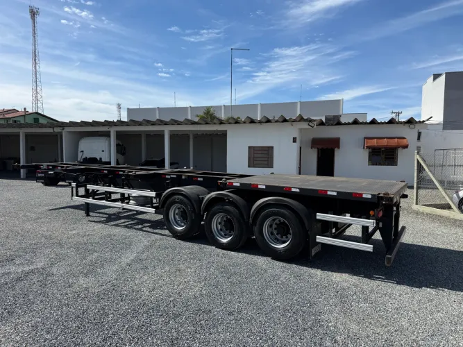 Carreta Porta Container 12 Pinos