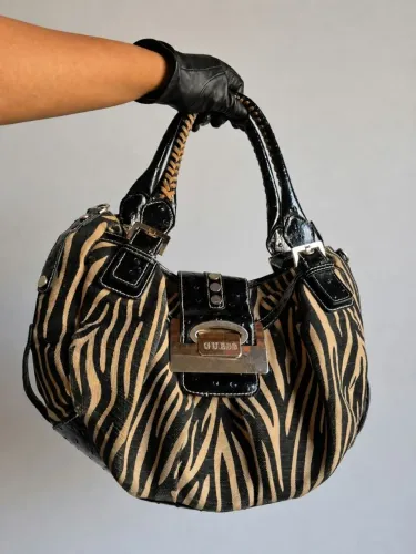 Bolsa guess original