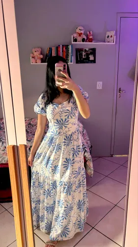 Vestido Longo Floral Azul e Branco com Manga Bufante