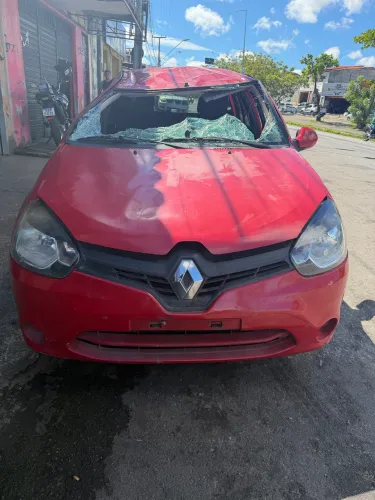 Sucata de Clio