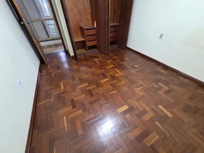 Piso em Taco Madeira Antigo