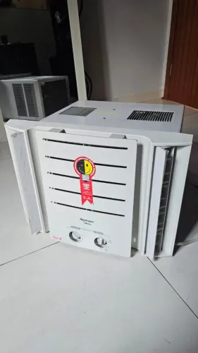 Ar Condicionado JANELA Springer de 7.500 BTUs, 127V, modelo 01C078BB
