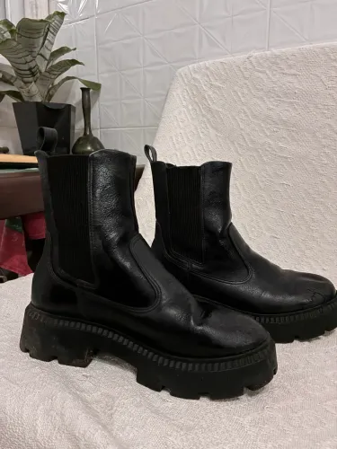 coturno preto