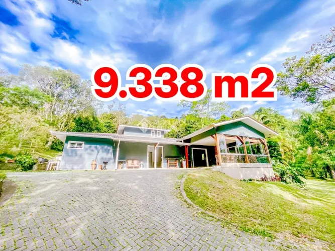 Casa com 2 dormitórios em Ratones, Florianópolis. Terreno de 9.338 m2
