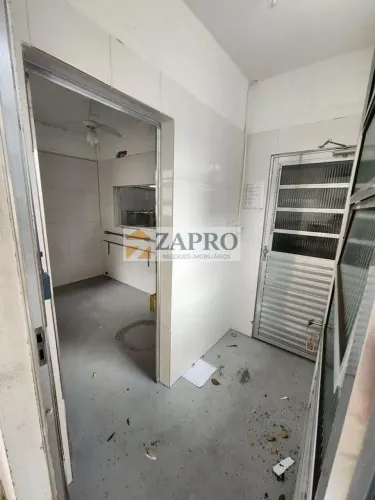 Galpão para Locação em São José dos Campos, Parque Industrial, 3 banheiros, 3 vagas