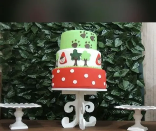 bolo de biscuit chapéuzinho vermelho 