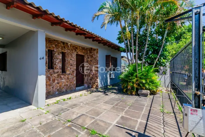 Casa à venda Rua Rodrigo da Silva Pontes, Sarandi - Porto Alegre
