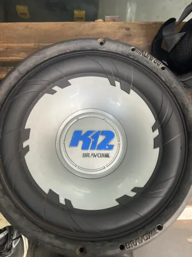 Vendo alto falante bravox de 12 650 rms