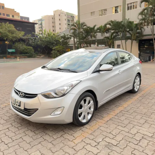 Hyundai Elantra GLS 1.8 16V Aut. 2013