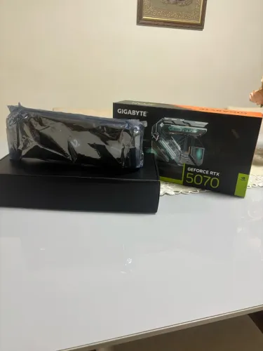 RTX 5070 Gigabyte Gaming OC 12G - Impecável (Apenas testei ela/ NF)
