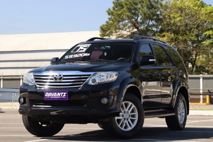Toyota Hilux SW4 SR 4X2 2.7/ 2.7 Flex 16V Aut. 2015