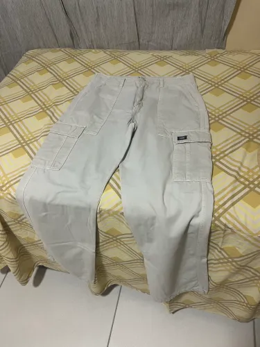 calça cargo bege