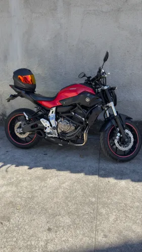 Vendo Yamaha MT 07 / 2016