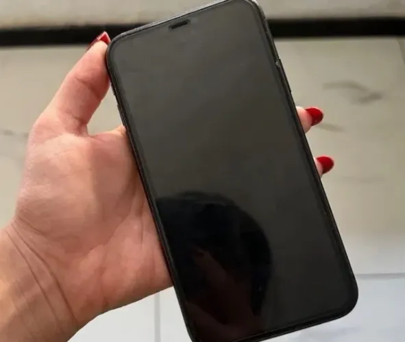 iPhone 11 (64gb) -NEGOCIAR-