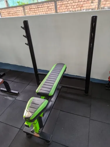 Vendo máquinas para Studio personal ou academia pequena.