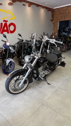 HONDA SHADOW 750