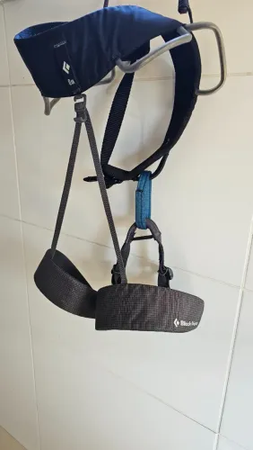 Cadeirinha de Escalada e Alpinismo Black Diamond Momentum