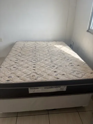 Cama Box Casal Usada