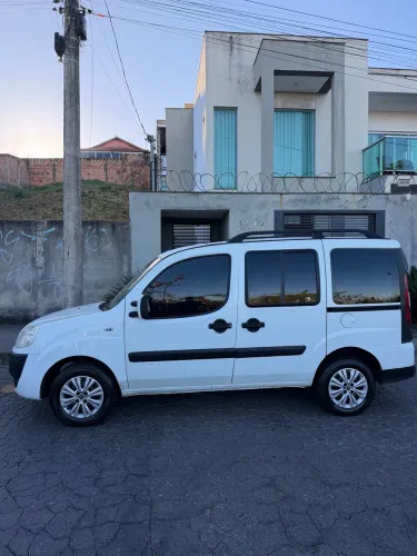 Fiat Doblo Essence 1.8 Flex 16V 5P 2013