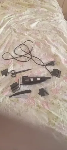 Máquina de cortar cabelo barba e etc(GAMA)