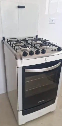 Fogão Electrolux Chef 4 bocas<br>4 bocas ? Chef<br>R$ 599<br>? Cotia/SP