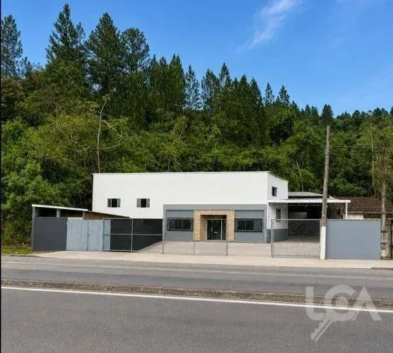 Galpão para alugar, 560 m² por R$ 12.000/mês - Vila Ponte Seca - Caraguatatuba/SP