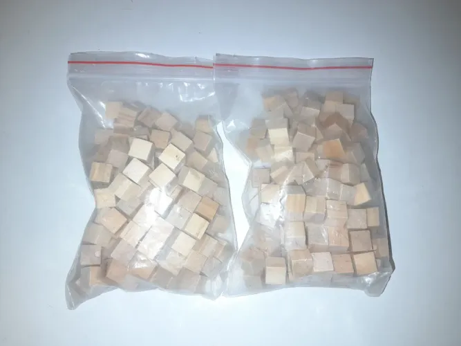 260 unidades de mini cubinhos de madeira sólida (1x1x1) [NOVO]