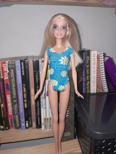 Vendo barbie antiga