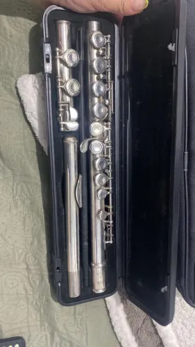 Flauta transversal Yamaha YFL-211