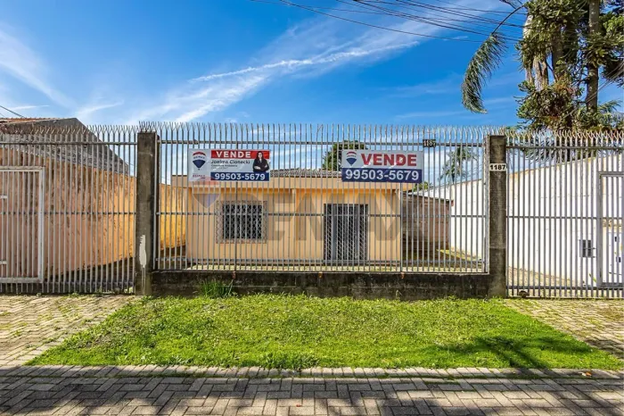 Terreno com Casa térrea Residencial e Comercial à Venda no Hauer em Curitiba