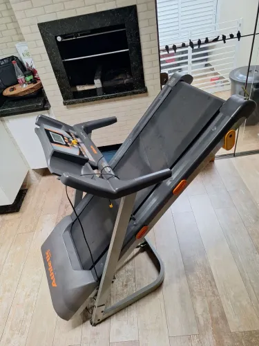 Esteira Athletic Advanced 520EE