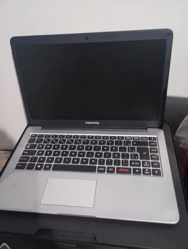 Notebook Positivo c/4gb HD 1Tera